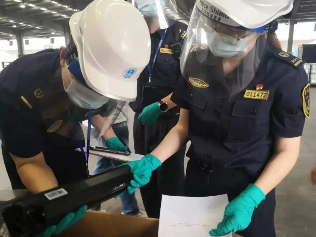 中港鋰<a href='http://m.dogcrazzzy.com' title='電池貨運' >電池貨運</a>