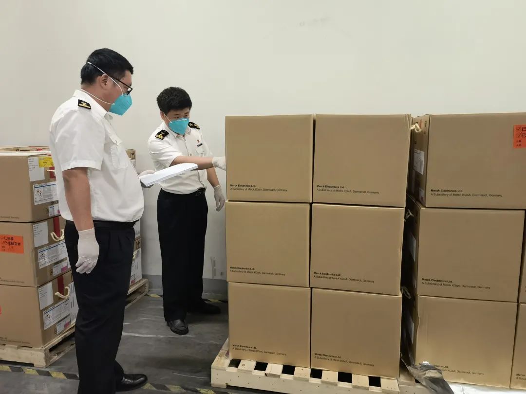 <a href='http://m.dogcrazzzy.com' title='電池海運(yùn)' >電池海運(yùn)</a>